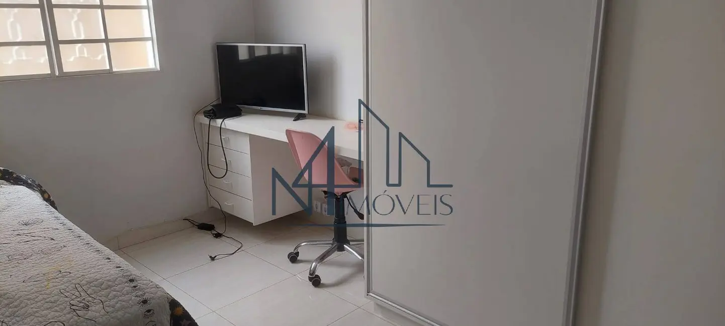 Casa com 3 quartos à venda em Vale do Sol, Aparecida De Goiania - GO - imagem 5 Foto 5 de Casa com 3 quartos à venda em Vale do Sol, Aparecida De Goiania - GO