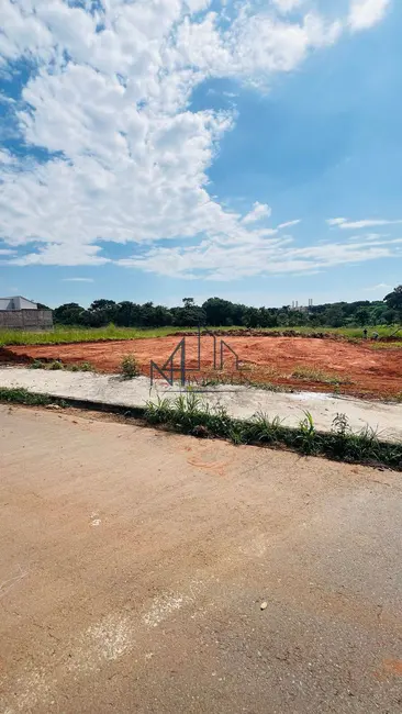 Foto 1 de Terreno / Lote à venda, 360m2 em Vila Oliveira, Aparecida De Goiania - GO