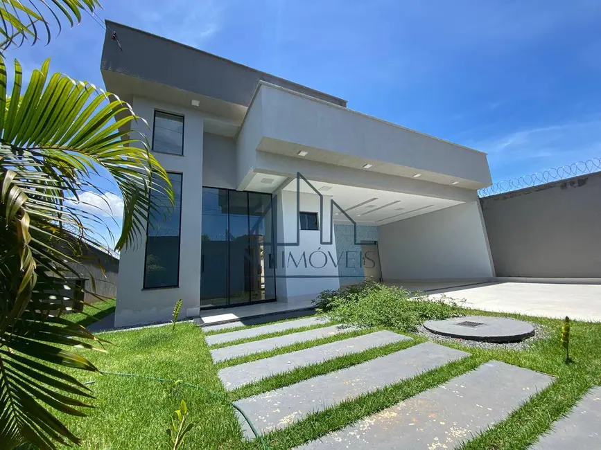 Casa com 3 quartos à venda, 407m2 em Vila Oliveira, Aparecida De Goiania - GO - imagem 1 Foto 1 de Casa com 3 quartos à venda, 407m2 em Vila Oliveira, Aparecida De Goiania - GO