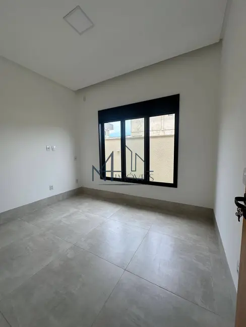 Foto 9 de Casa com 3 quartos à venda em Aparecida De Goiania - GO