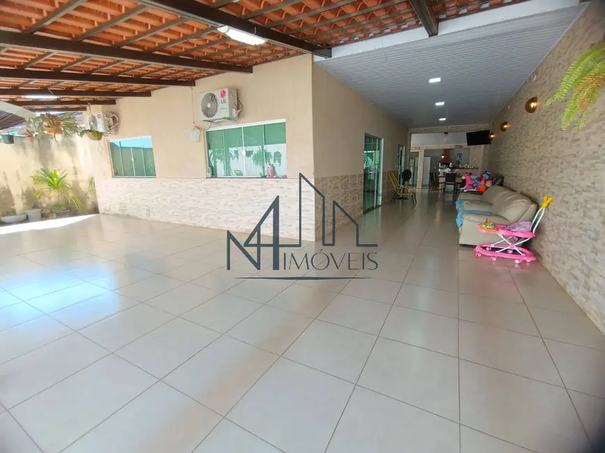 Foto 2 de Casa com 3 quartos à venda, 264m2 em Jardim Imperial, Aparecida De Goiania - GO