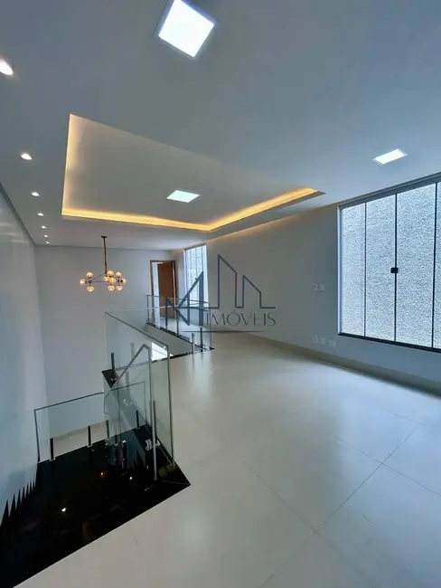 Sobrado com 3 quartos à venda, 180m2 em Residencial Morumbi, Goiania - GO - imagem 3 Foto 3 de Sobrado com 3 quartos à venda, 180m2 em Residencial Morumbi, Goiania - GO