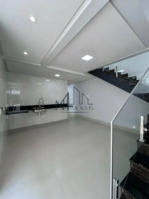 Sobrado com 3 quartos à venda, 180m2 em Residencial Morumbi, Goiania - GO - imagem 6 Foto 6 de Sobrado com 3 quartos à venda, 180m2 em Residencial Morumbi, Goiania - GO