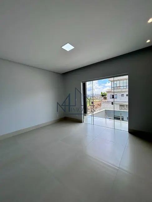 Sobrado com 3 quartos à venda, 180m2 em Residencial Morumbi, Goiania - GO - imagem 9 Foto 9 de Sobrado com 3 quartos à venda, 180m2 em Residencial Morumbi, Goiania - GO