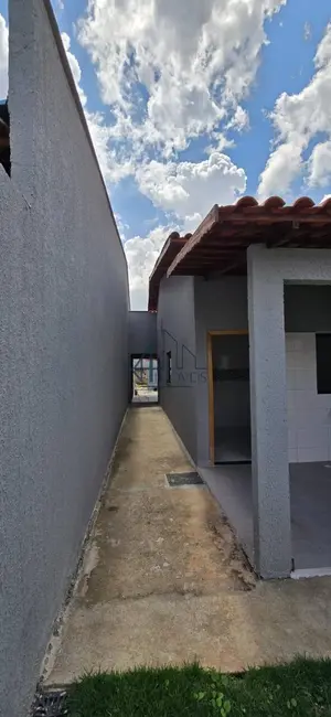 Foto 2 de Casa com 2 quartos à venda, 180m2 em Aparecida De Goiania - GO