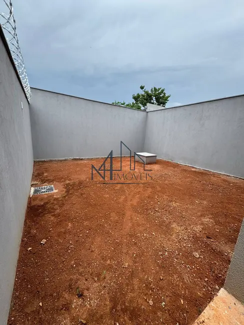 Foto 13 de Casa com 2 quartos à venda, 180m2 em Hidrolandia - GO