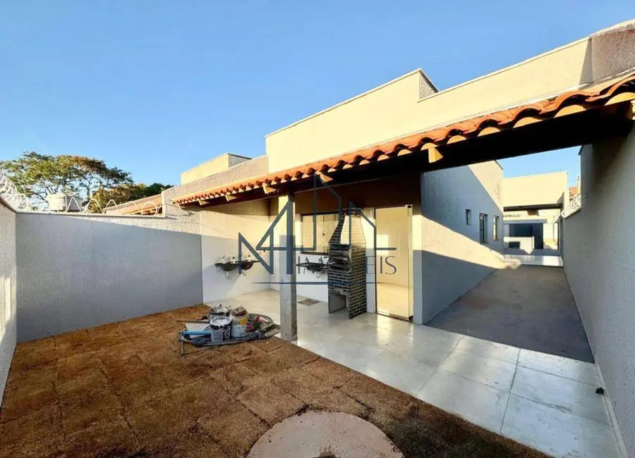 Foto 2 de Casa com 2 quartos à venda, 180m2 em Jardim Miramar, Aparecida De Goiania - GO