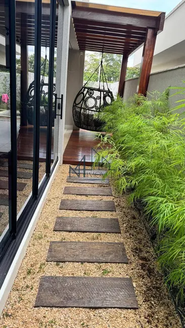 Foto 3 de Casa com 3 quartos à venda, 250m2 em Aparecida De Goiania - GO