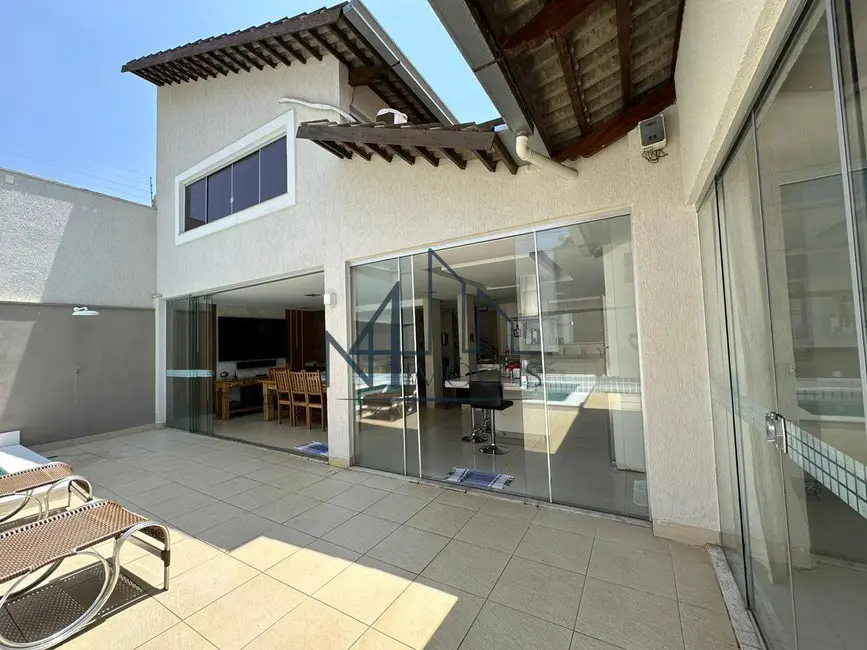 Foto 3 de Casa com 4 quartos à venda, 420m2 em Parque das Laranjeiras, Goiania - GO