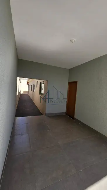 Casa com 3 quartos à venda, 180m2 em Independência - 3º Complemento, Aparecida De Goiania - GO - imagem 3 Foto 3 de Casa com 3 quartos à venda, 180m2 em Independência - 3º Complemento, Aparecida De Goiania - GO