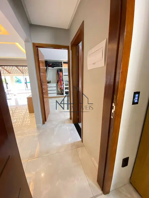 Casa com 3 quartos à venda, 360m2 em Residencial Cândido Queiroz, Aparecida De Goiania - GO - imagem 8 Foto 8 de Casa com 3 quartos à venda, 360m2 em Residencial Cândido Queiroz, Aparecida De Goiania - GO