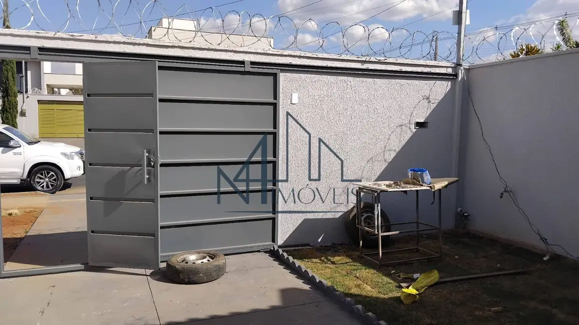 Casa com 3 quartos à venda, 188m2 em Independência - 1º Complemento Setor das Mansões, Aparecida De Goiania - GO - imagem 2 Foto 2 de Casa com 3 quartos à venda, 188m2 em Independência - 1º Complemento Setor das Mansões, Aparecida De Goiania - GO