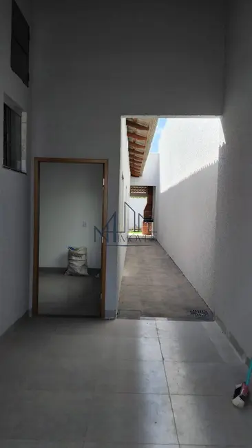 Casa com 3 quartos à venda, 188m2 em Independência - 1º Complemento Setor das Mansões, Aparecida De Goiania - GO - imagem 3 Foto 3 de Casa com 3 quartos à venda, 188m2 em Independência - 1º Complemento Setor das Mansões, Aparecida De Goiania - GO