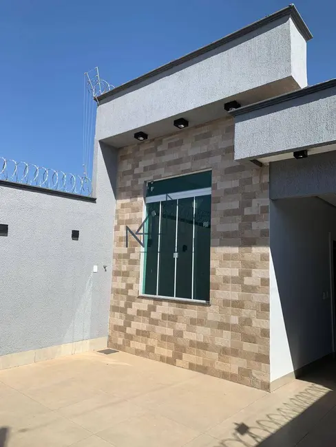 Casa com 3 quartos à venda, 150m2 em Residencial Paraíso II, Senador Canedo - GO - imagem 1 Foto 1 de Casa com 3 quartos à venda, 150m2 em Residencial Paraíso II, Senador Canedo - GO