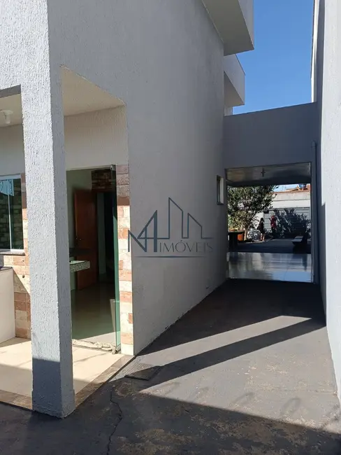 Sobrado com 3 quartos à venda, 124m2 em Papillon Park, Aparecida De Goiania - GO - imagem 4 Foto 4 de Sobrado com 3 quartos à venda, 124m2 em Papillon Park, Aparecida De Goiania - GO