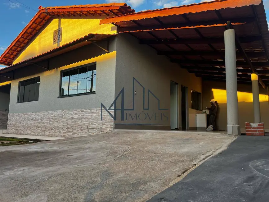 Foto 2 de Casa com 2 quartos à venda, 210m2 em Villa Deifiore, Aparecida De Goiania - GO