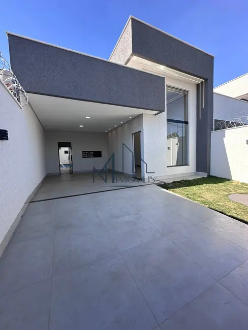 Casa com 3 quartos à venda, 190m2 em Papillon Park, Aparecida De Goiania - GO - imagem 2 Foto 2 de Casa com 3 quartos à venda, 190m2 em Papillon Park, Aparecida De Goiania - GO