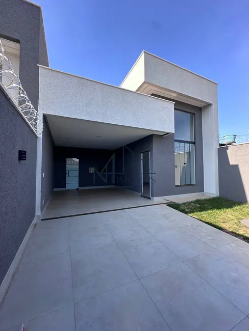 Casa com 3 quartos à venda, 190m2 em Papillon Park, Aparecida De Goiania - GO - imagem 1 Foto 1 de Casa com 3 quartos à venda, 190m2 em Papillon Park, Aparecida De Goiania - GO
