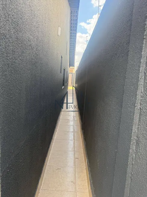 Foto 3 de Casa com 3 quartos à venda, 190m2 em Jardim Mont Serrat, Aparecida De Goiania - GO