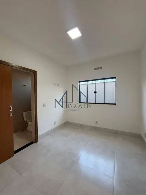 Casa com 3 quartos à venda, 217m2 em Setor Central, Goiania - GO - imagem 6 Foto 6 de Casa com 3 quartos à venda, 217m2 em Setor Central, Goiania - GO