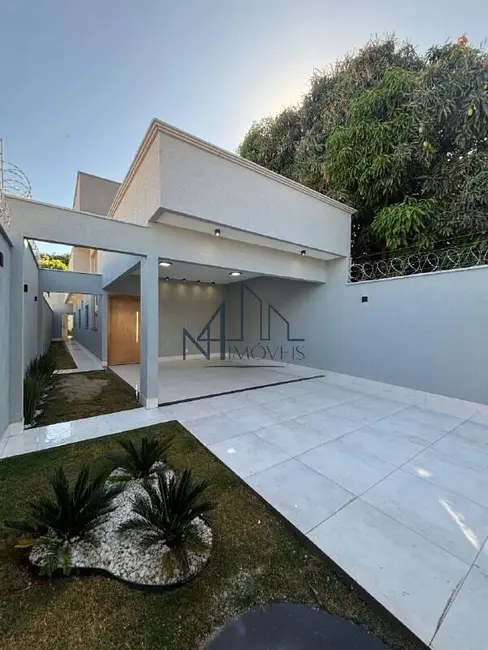 Casa com 3 quartos à venda, 217m2 em Setor Central, Goiania - GO - imagem 3 Foto 3 de Casa com 3 quartos à venda, 217m2 em Setor Central, Goiania - GO