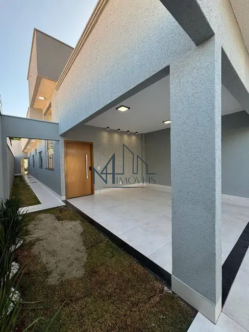 Casa com 3 quartos à venda, 217m2 em Setor Central, Goiania - GO - imagem 4 Foto 4 de Casa com 3 quartos à venda, 217m2 em Setor Central, Goiania - GO