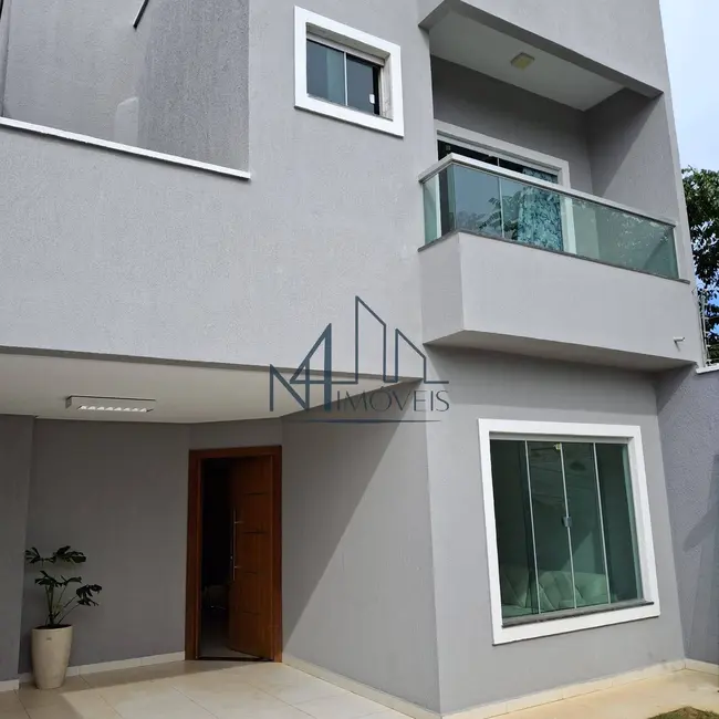 Foto 1 de Sobrado com 3 quartos à venda, 170m2 em Setor Faiçalville, Goiania - GO