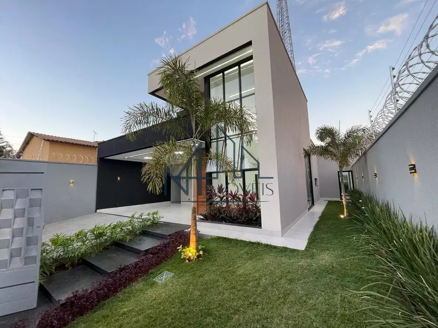 Foto 2 de Casa à venda, 371m2 em Jardim Mont Serrat, Aparecida De Goiania - GO