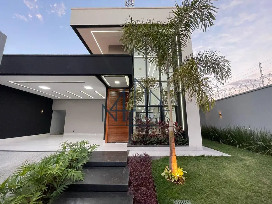 Foto 1 de Casa à venda, 371m2 em Jardim Mont Serrat, Aparecida De Goiania - GO