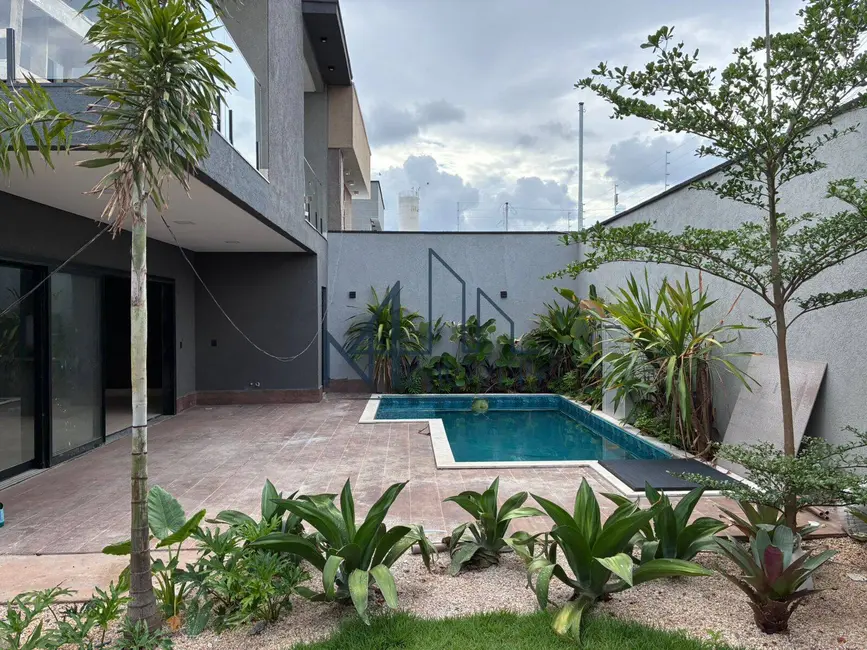 Foto 1 de Sobrado com 3 quartos à venda, 287m2 em Jardim Belo Horizonte, Aparecida De Goiania - GO