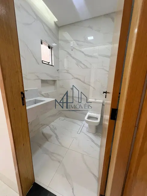 Casa à venda, 240m2 em Goiânia 2, Goiania - GO - imagem 3 Foto 3 de Casa à venda, 240m2 em Goiânia 2, Goiania - GO