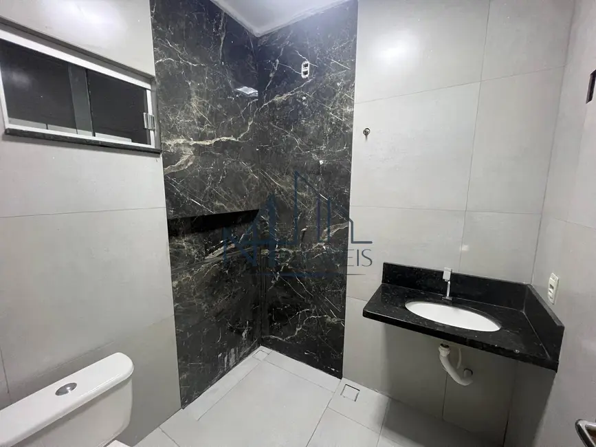 Foto 6 de Casa com 3 quartos à venda, 180m2 em Residencial Canadá, Goiania - GO