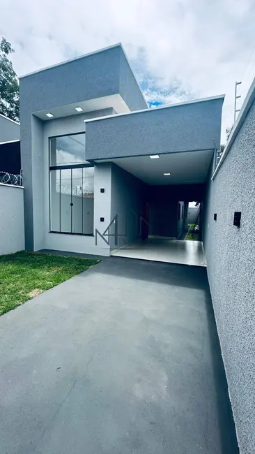 Foto 1 de Casa com 3 quartos à venda, 195m2 em Parque Hayala, Aparecida De Goiania - GO