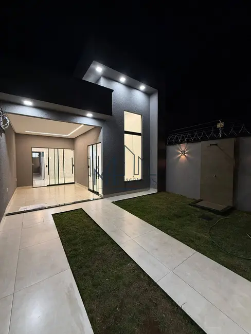 Foto 1 de Casa com 2 quartos à venda, 120m2 em Jardim Curitiba, Goiania - GO
