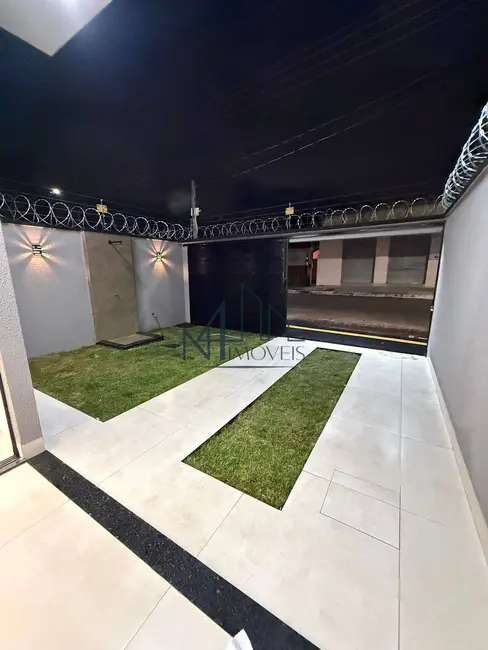 Foto 2 de Casa com 2 quartos à venda, 120m2 em Jardim Curitiba, Goiania - GO