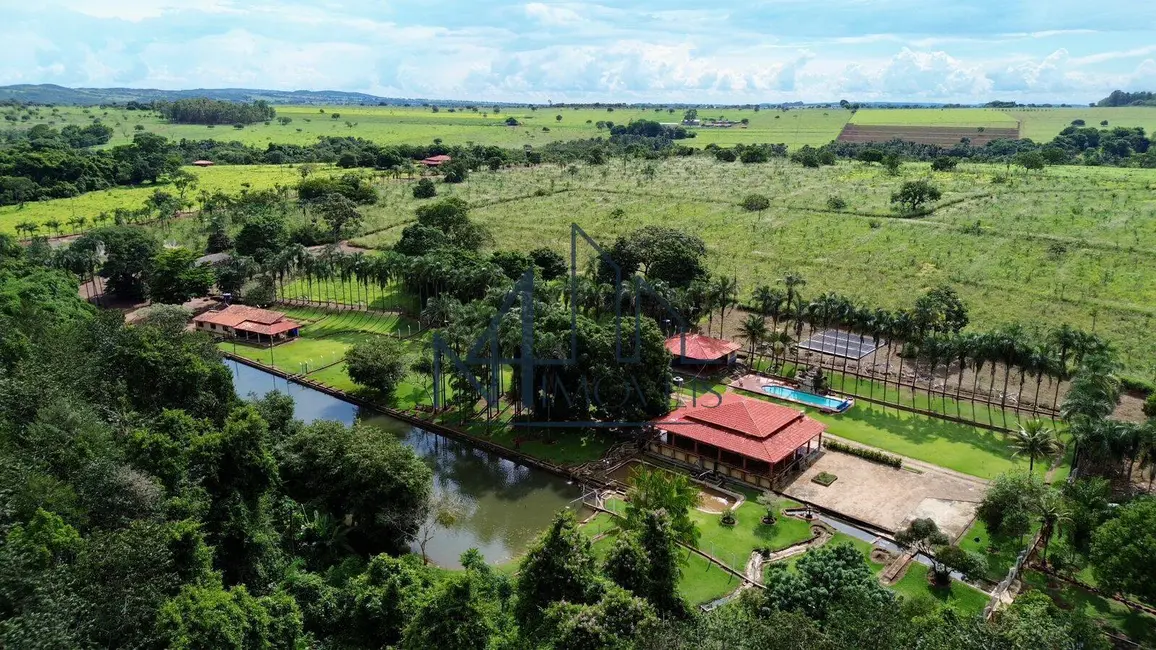 Foto 1 de Fazenda / Haras à venda em Aragoiania - GO