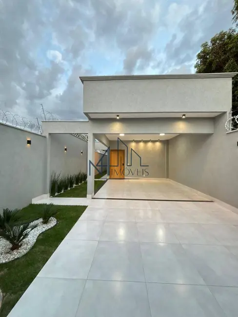 Foto 1 de Casa com 3 quartos à venda, 217m2 em Setor Central, Aparecida De Goiania - GO