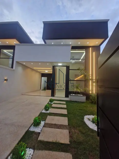 Foto 2 de Casa com 3 quartos à venda, 233m2 em Vila Oliveira, Aparecida De Goiania - GO