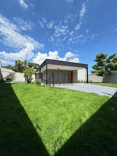 Foto 1 de Casa com 3 quartos à venda, 447m2 em Independência, Aparecida De Goiania - GO