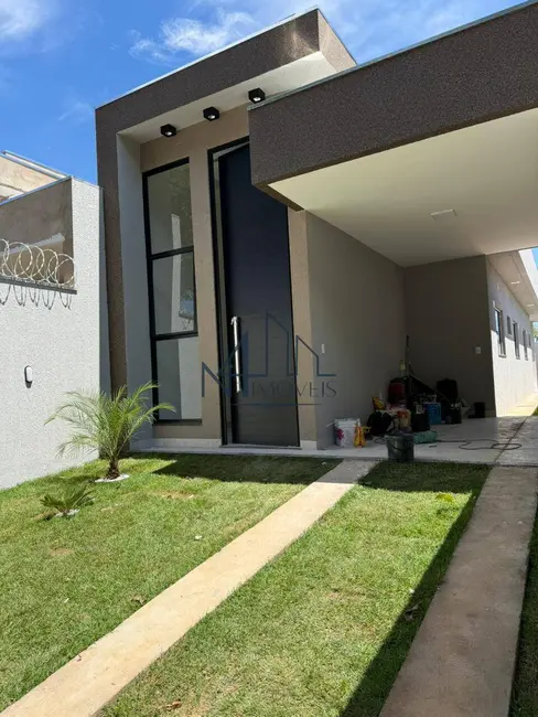 Foto 1 de Casa com 3 quartos à venda, 180m2 em Jardim Veneza, Aparecida De Goiania - GO