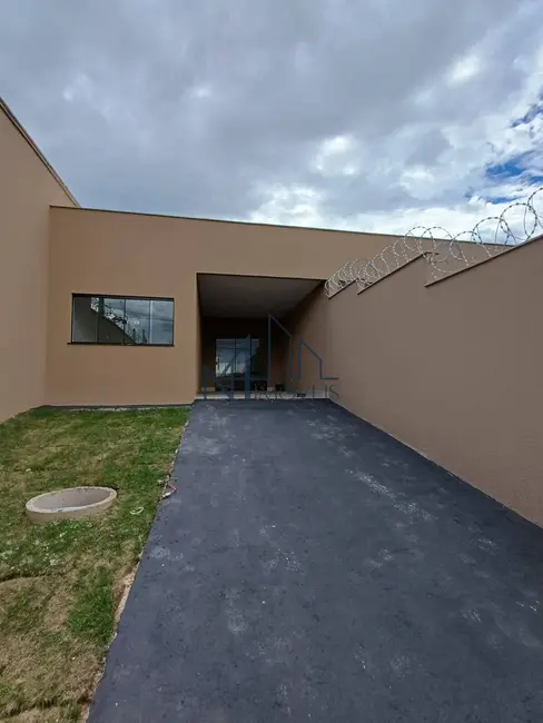 Foto 2 de Casa com 2 quartos à venda, 180m2 em Setor Comendador Walmor, Aparecida De Goiania - GO