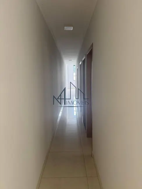 Casa com 3 quartos à venda, 175m2 em Independência - 3º Complemento, Aparecida De Goiania - GO - imagem 3 Foto 3 de Casa com 3 quartos à venda, 175m2 em Independência - 3º Complemento, Aparecida De Goiania - GO