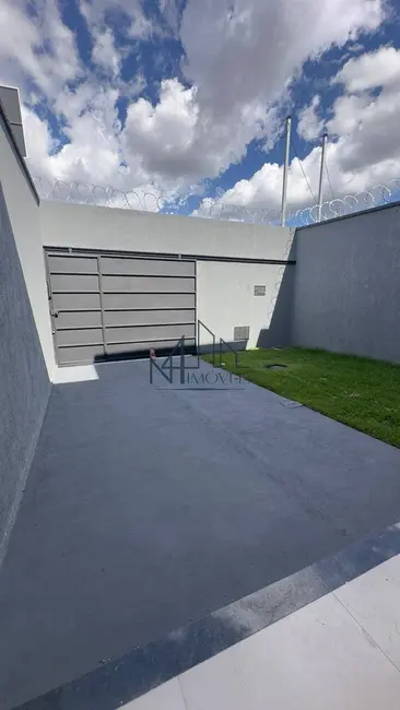 Foto 2 de Casa com 3 quartos à venda, 180m2 em Aparecida De Goiania - GO