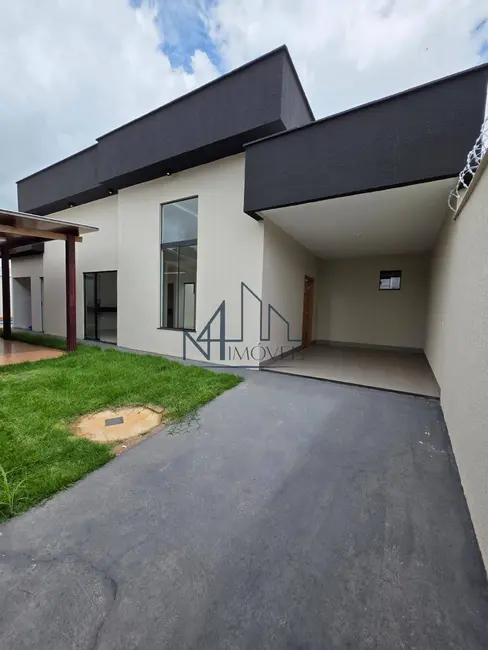 Foto 1 de Casa com 3 quartos à venda, 232m2 em Aparecida De Goiania - GO