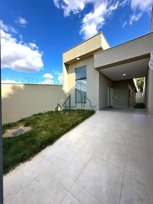 Foto 2 de Casa com 3 quartos à venda, 180m2 em Colina Azul, Aparecida De Goiania - GO