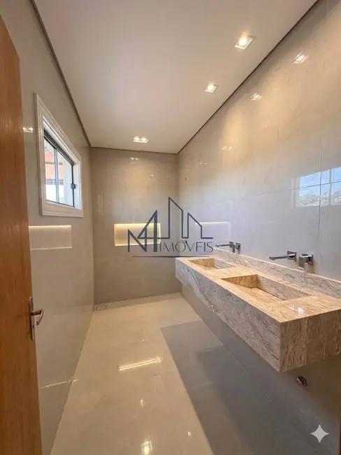 Foto 7 de Casa com 3 quartos à venda, 360m2 em Setor Garavelo, Aparecida De Goiania - GO
