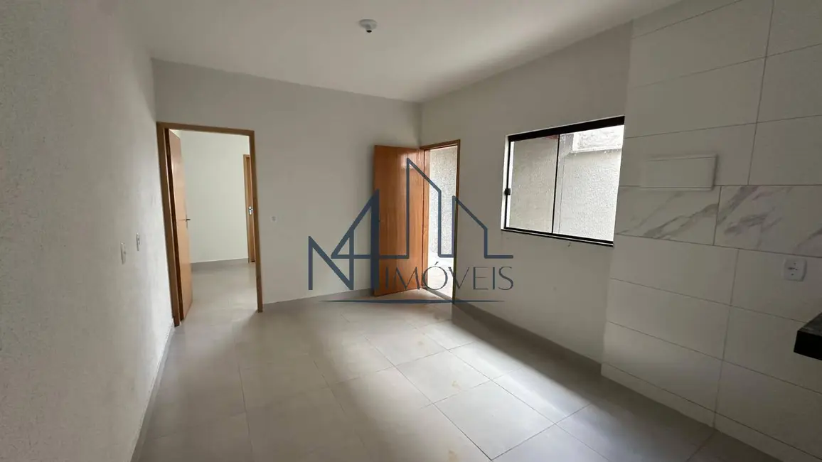 Foto 2 de Casa com 2 quartos à venda, 100m2 em Goiania - GO
