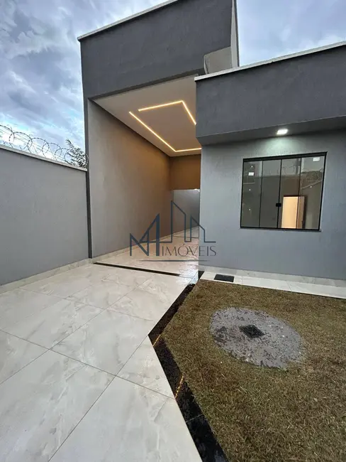 Foto 1 de Casa com 3 quartos à venda, 187m2 em Aparecida De Goiania - GO