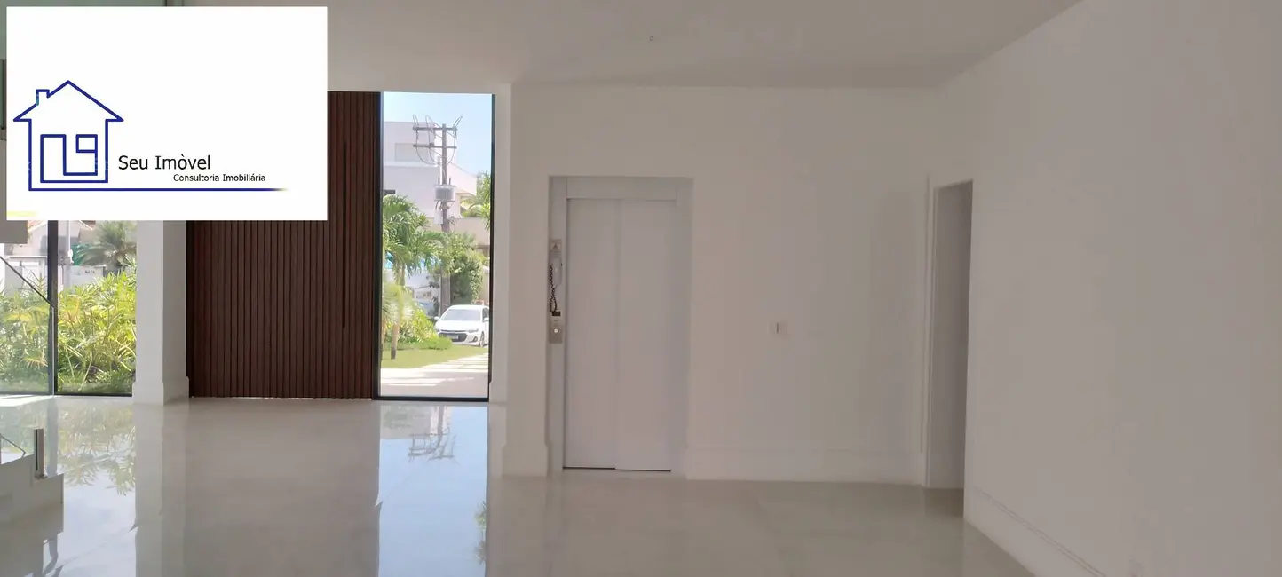 Casa com 5 quartos à venda, 1200m2 em Barra da Tijuca, Rio De Janeiro - RJ - imagem 5 Foto 5 de Casa com 5 quartos à venda, 1200m2 em Barra da Tijuca, Rio De Janeiro - RJ