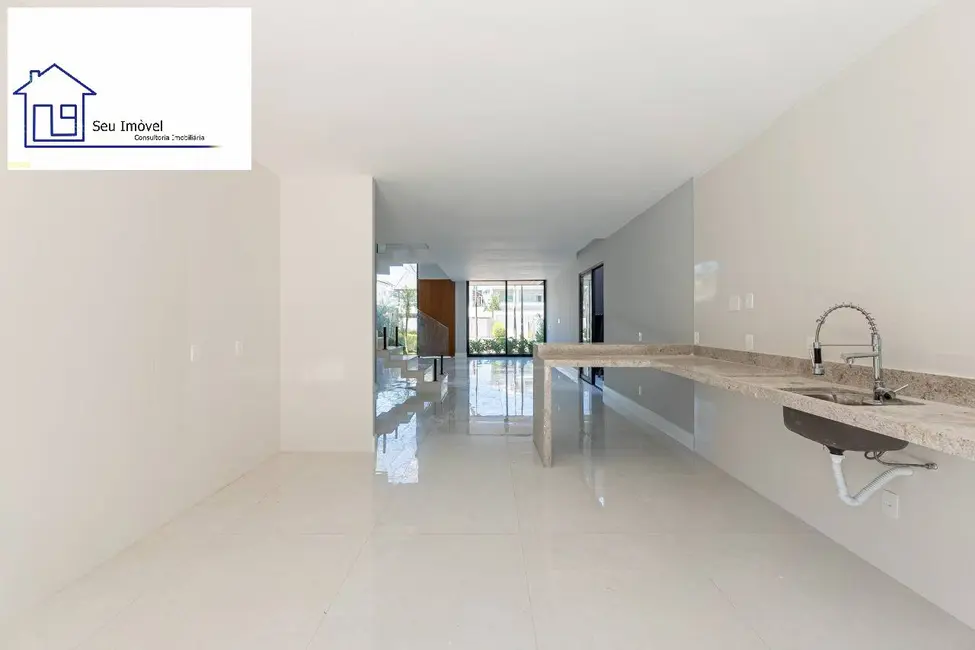 Casa com 4 quartos à venda, 360m2 em Barra da Tijuca, Rio De Janeiro - RJ - imagem 6 Foto 6 de Casa com 4 quartos à venda, 360m2 em Barra da Tijuca, Rio De Janeiro - RJ